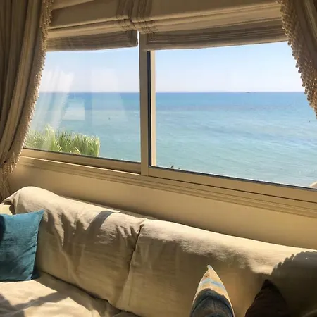 Апартаменты Mackenzie Sunrise Eftyhia Court *